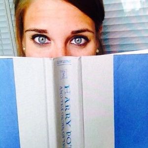 Meet your Posher, Stephanie